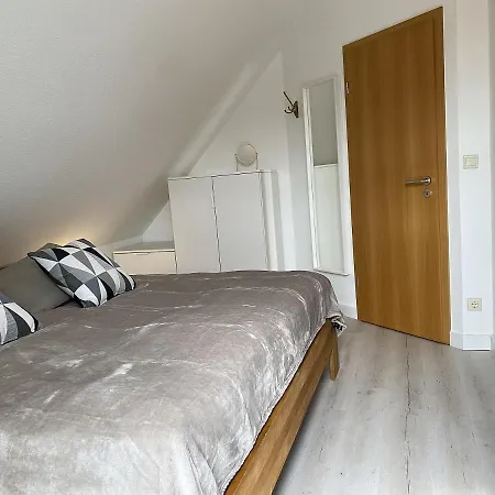 17 6, Weidenweg 22 F *