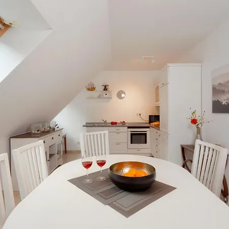 17 6, Weidenweg 22 F