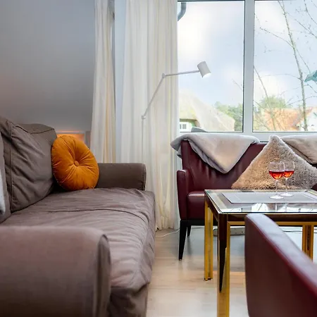 17 6, Weidenweg 22 F *